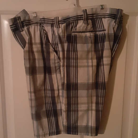 Mens designer shorts - Picture 10 of 15